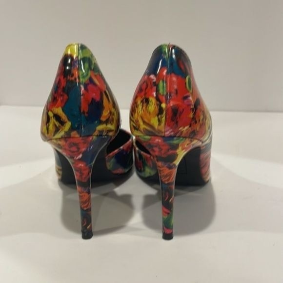 Brash Floral Multicolor Pattern D'orsay Pumps Size 7 - Picture 4 of 7